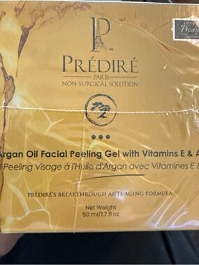 Argan Oil Facial Peeling Gel with Vitamins E & A — Predire new in box sealed